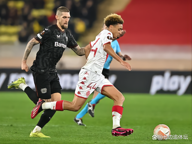 关于法兰克福训练开放日，转会期复出首秀引欢呼，法甲在即，纪律约束更严格的信息